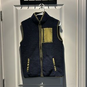 Children’s Place Y-XL Fuzzy Vest